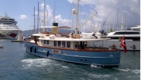 LARIMAR -  Leaving port on charter
